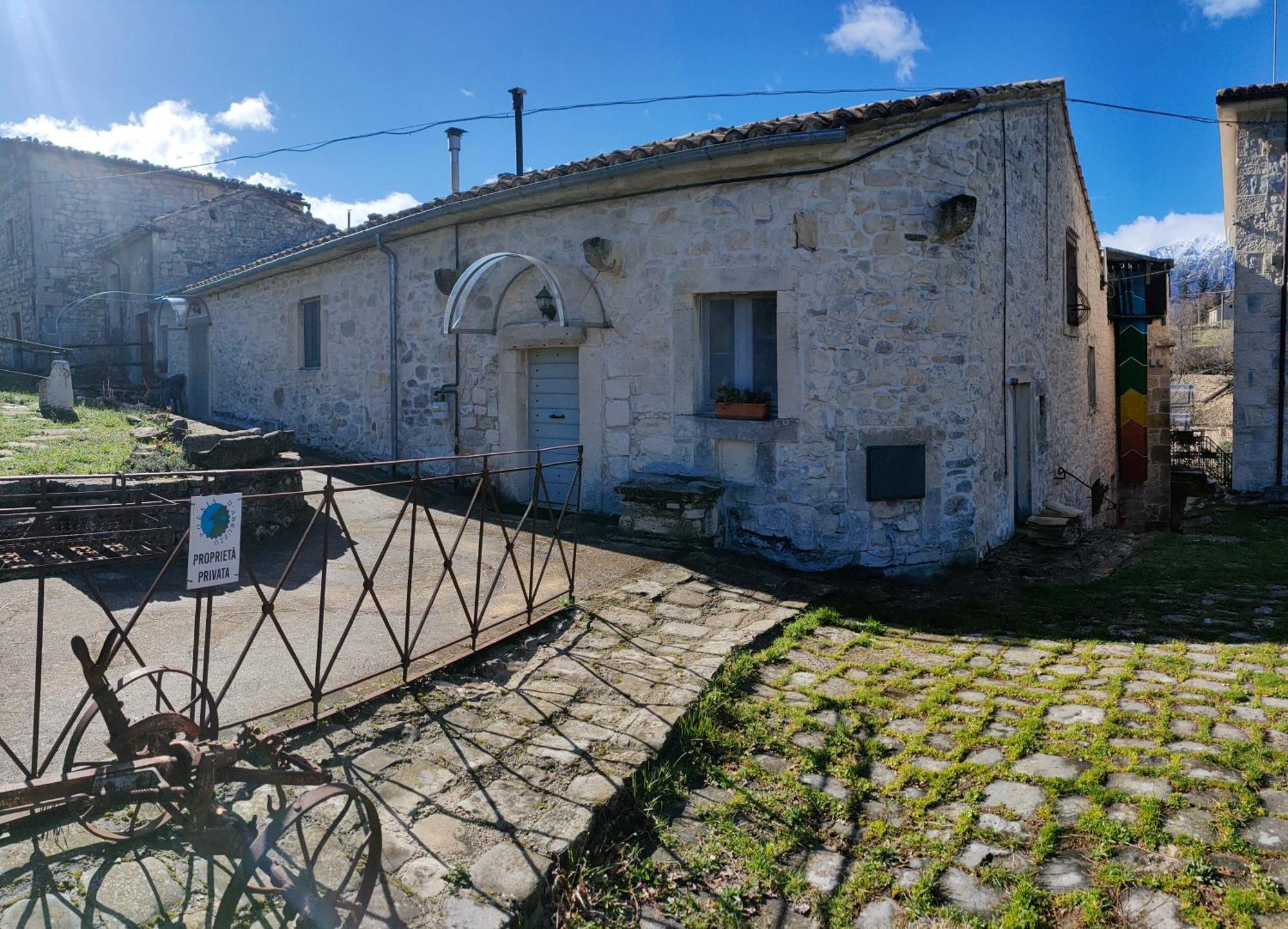 فيلا Poesia D'Abruzzo كارامانيكو تيرمي المظهر الخارجي الصورة